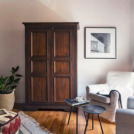 Apartment Great Apts Few Steps To The Duomo Florence